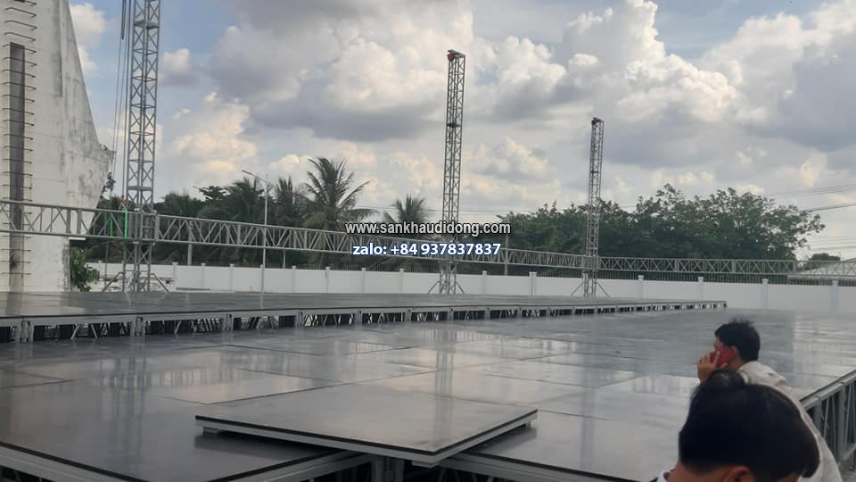 sân khấu di động